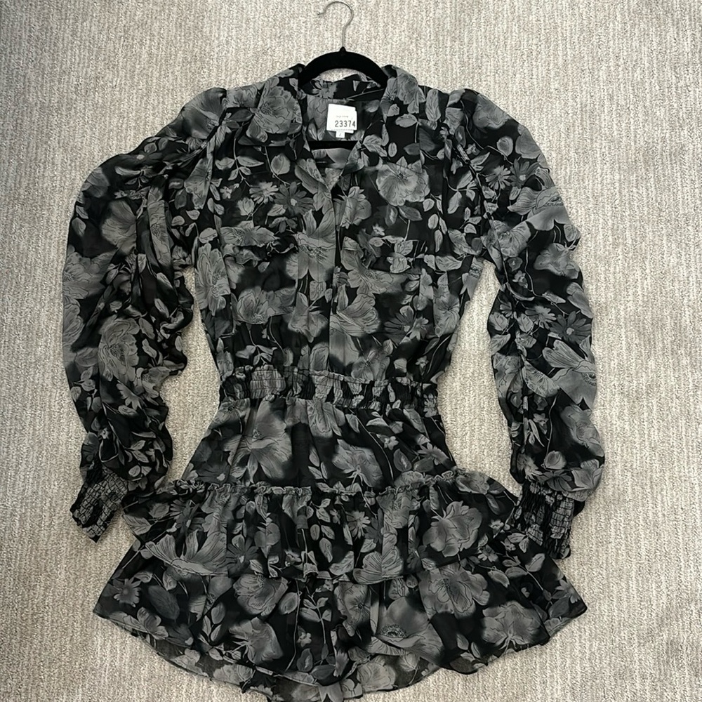 Worn Once And In Amazing Condition! - image 1